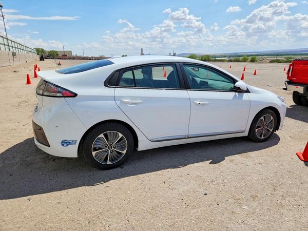 2021 HYUNDAI IONIQ SE