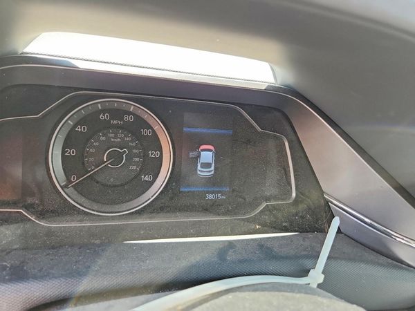 2021 HYUNDAI IONIQ SE