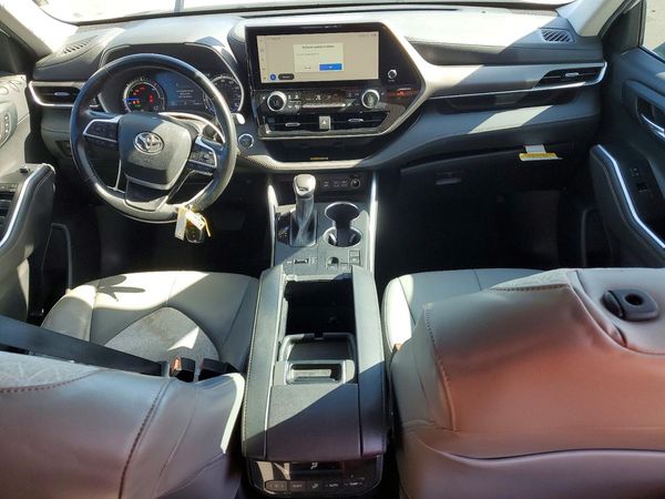 2023 TOYOTA HIGHLANDER