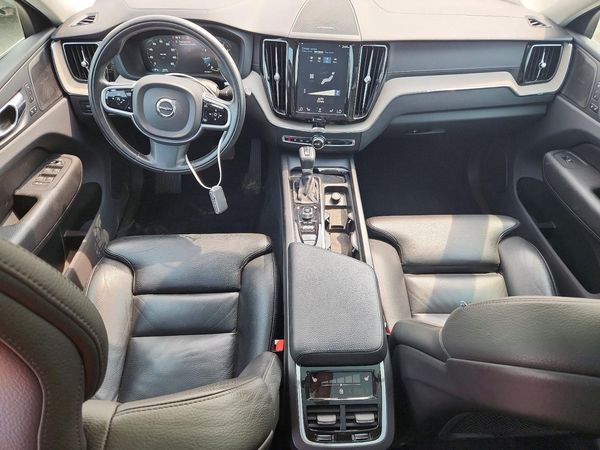 2019 VOLVO XC60 Inscription