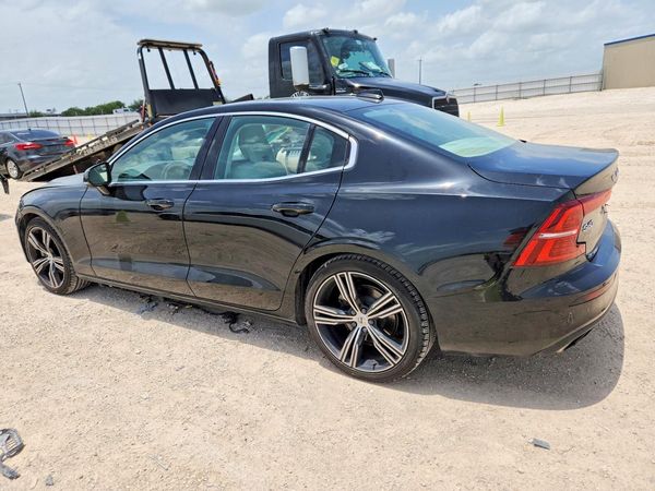 2019 VOLVO S60