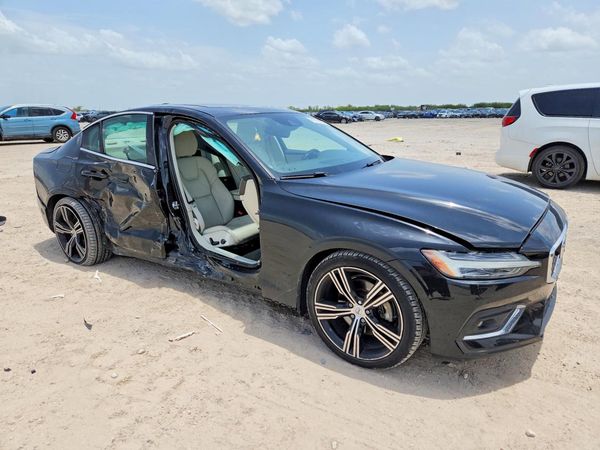 2019 VOLVO S60