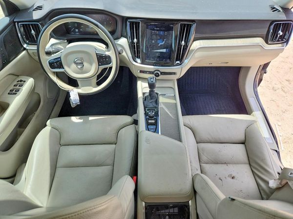 2019 VOLVO S60
