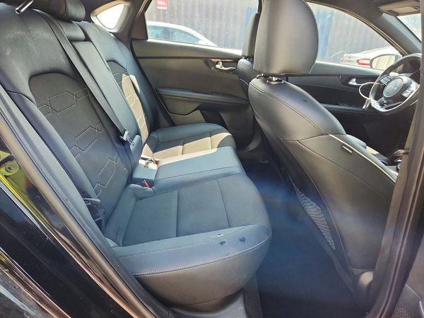 2024 KIA FORTE GT Line