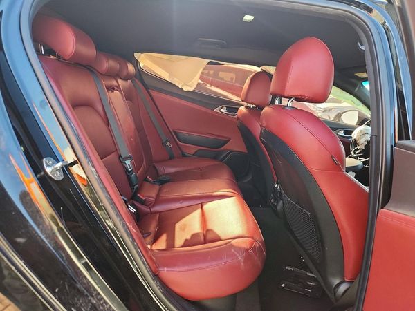 2021 KIA STINGER GT