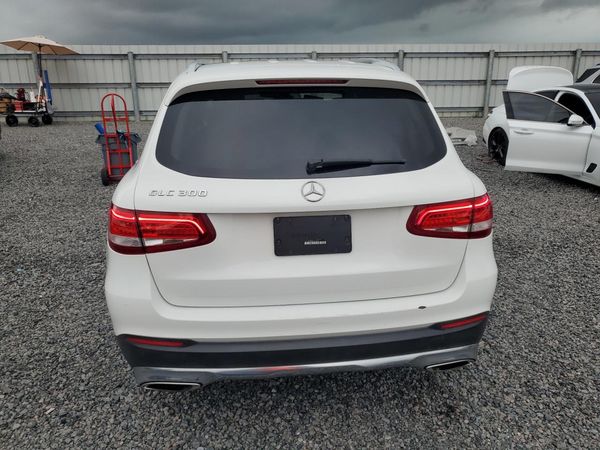 2016 MERCEDES-BENZ GLC GLC300