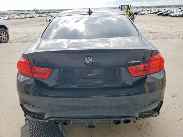 2015 BMW M4