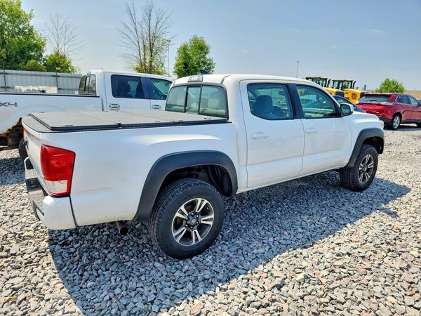 2016 TOYOTA TACOMA