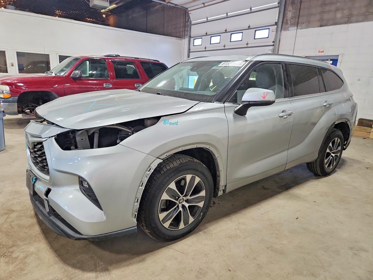 2021 TOYOTA HIGHLANDER XLE