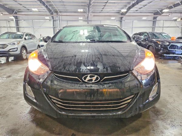 2013 HYUNDAI ELANTRA