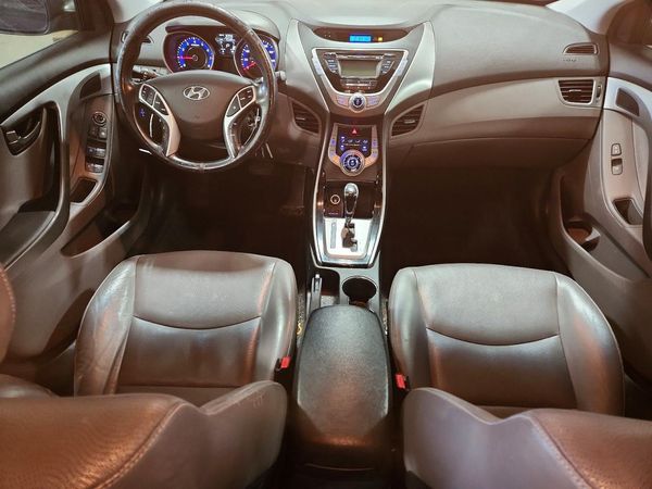 2013 HYUNDAI ELANTRA