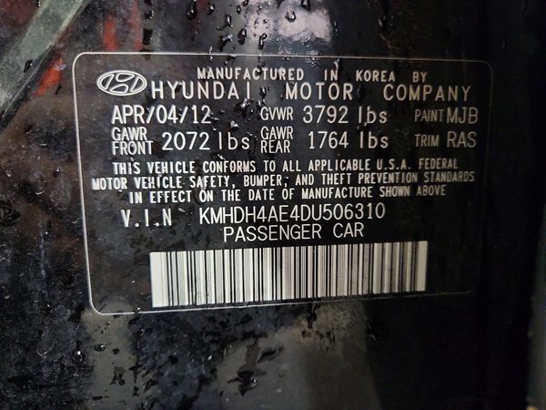 2013 HYUNDAI ELANTRA