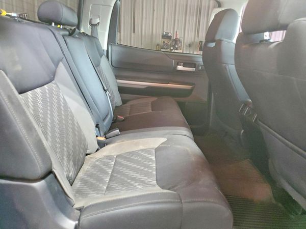 2018 TOYOTA TUNDRA