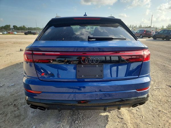 2024 AUDI SQ8
