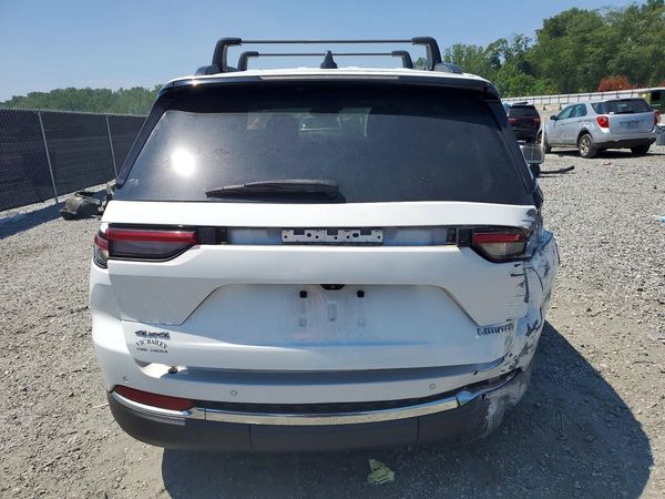 2022 JEEP GRAND CHEROKEE
