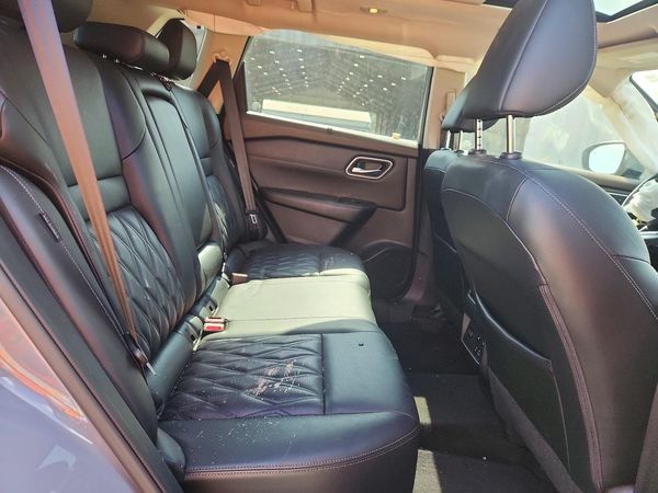 2022 NISSAN ROGUE Platinum
