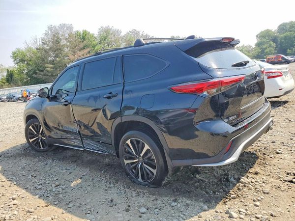 2022 TOYOTA HIGHLANDER