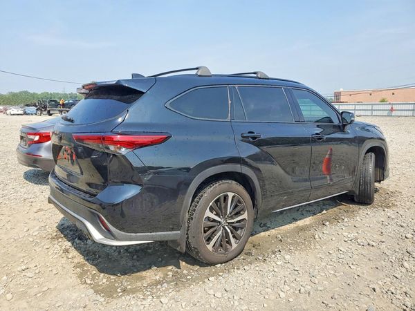 2022 TOYOTA HIGHLANDER