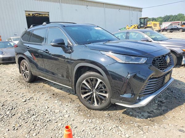 2022 TOYOTA HIGHLANDER