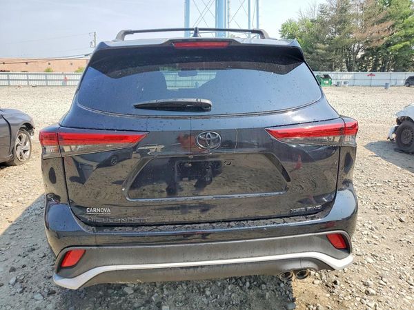 2022 TOYOTA HIGHLANDER