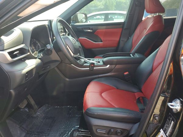 2022 TOYOTA HIGHLANDER