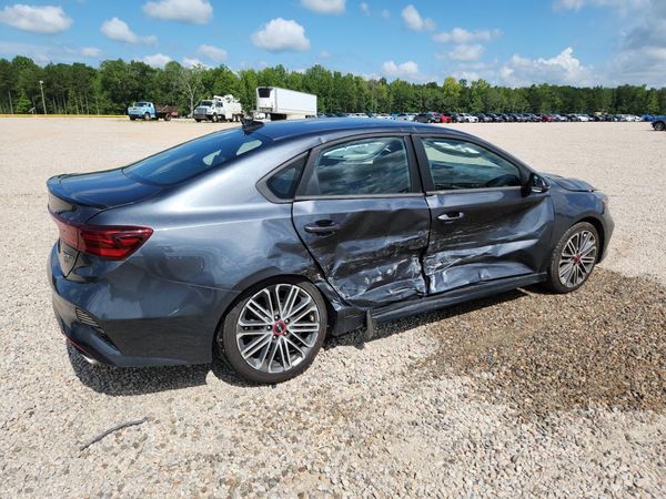 2022 KIA FORTE