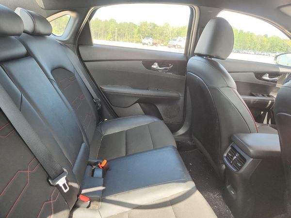 2022 KIA FORTE