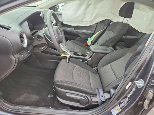2022 KIA FORTE FE, LXS