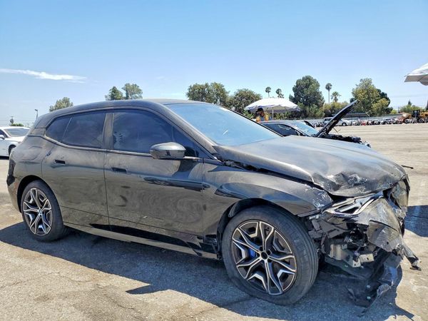 2025 BMW IX xDrive50