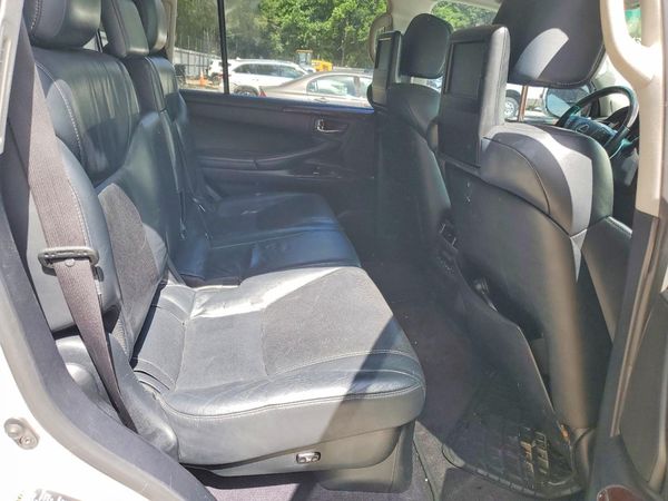 2013 LEXUS LX 570