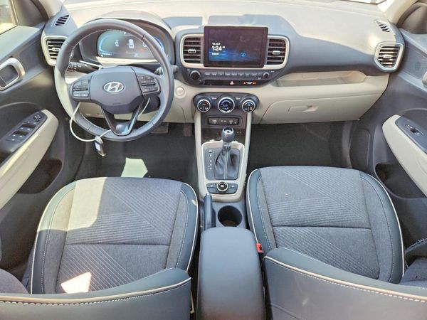 2025 HYUNDAI VENUE SEL, Limited