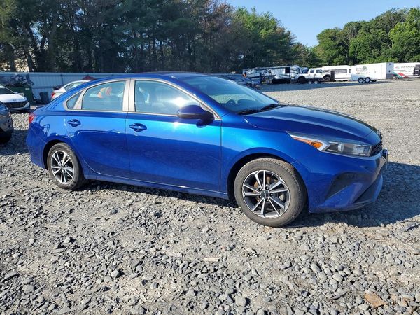 2022 KIA FORTE FE, LXS