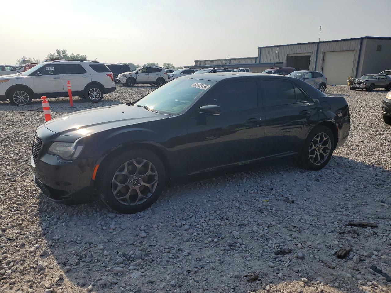 2016 CHRYSLER 300