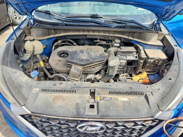 2019 HYUNDAI TUCSON SE