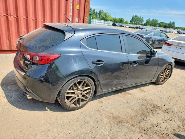 2015 MAZDA 3 Touring/GS