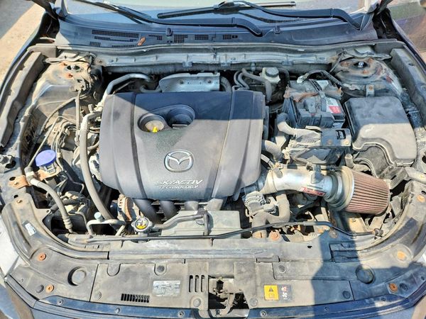 2015 MAZDA 3 Touring/GS