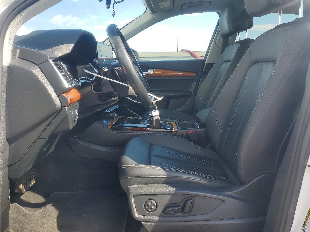 2021 AUDI Q5 quattro Premium Plus