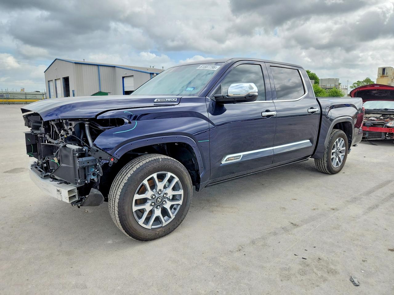 2025 TOYOTA TUNDRA