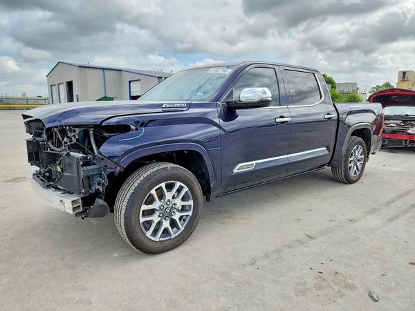 2025 TOYOTA TUNDRA