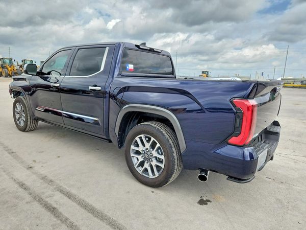 2025 TOYOTA TUNDRA