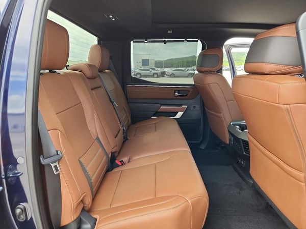 2025 TOYOTA TUNDRA