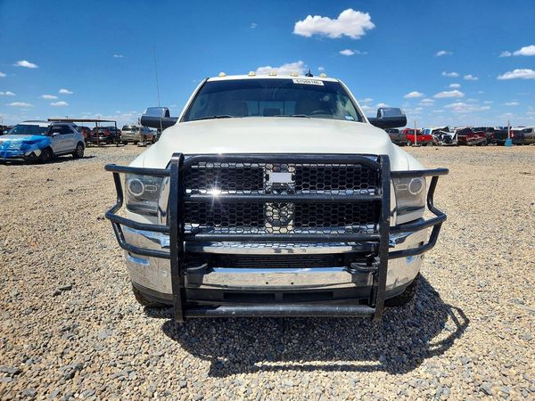 2016 RAM 3500 LARAMIE MEGA CAB 4X4