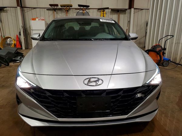 2022 HYUNDAI ELANTRA