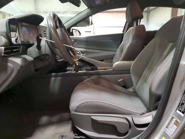 2022 HYUNDAI ELANTRA