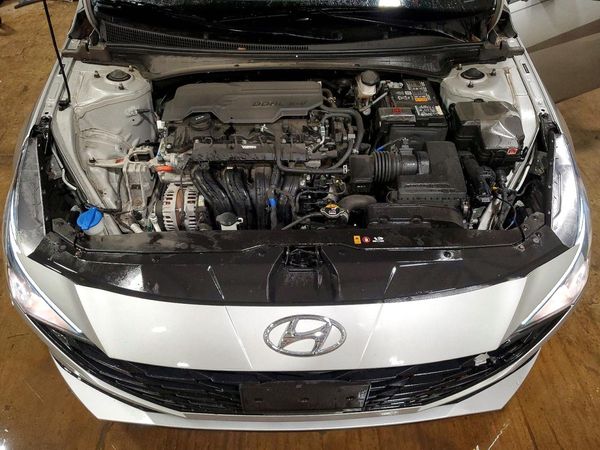 2022 HYUNDAI ELANTRA