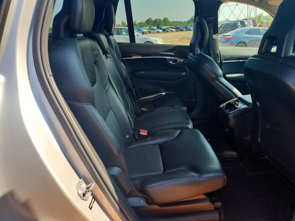 2016 VOLVO XC90 SV42 Momentum
