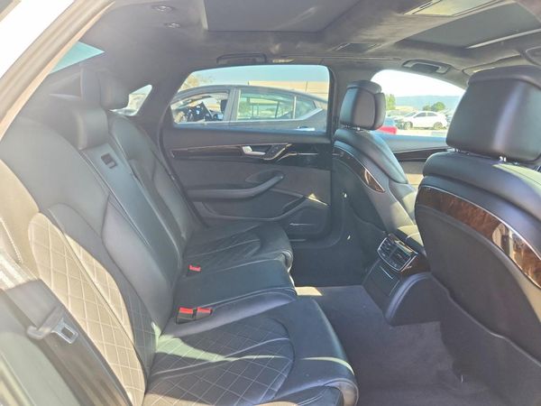 2017 AUDI A8 quattro L