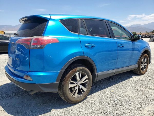 2018 TOYOTA RAV4 Adventure/XLE