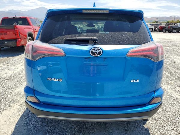 2018 TOYOTA RAV4 Adventure/XLE