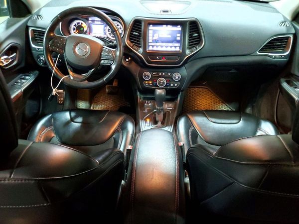 2020 JEEP CHEROKEE TRAILHAWK 4X4